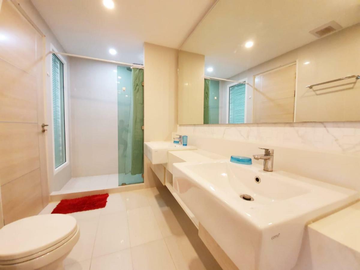 Seven Seas Condo By Dmitrii Praia de Jomtien Exterior foto