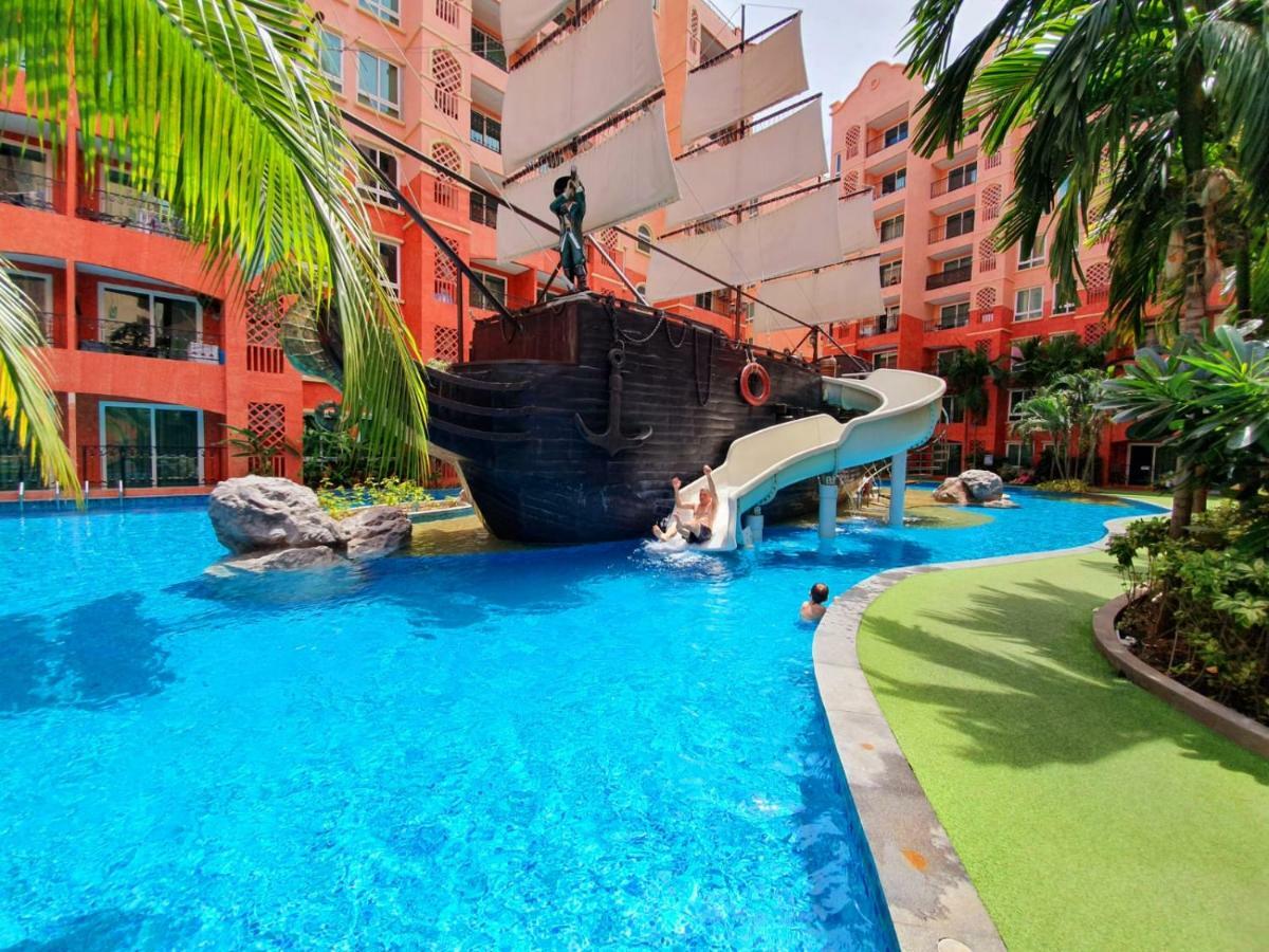 Seven Seas Condo By Dmitrii Praia de Jomtien Exterior foto