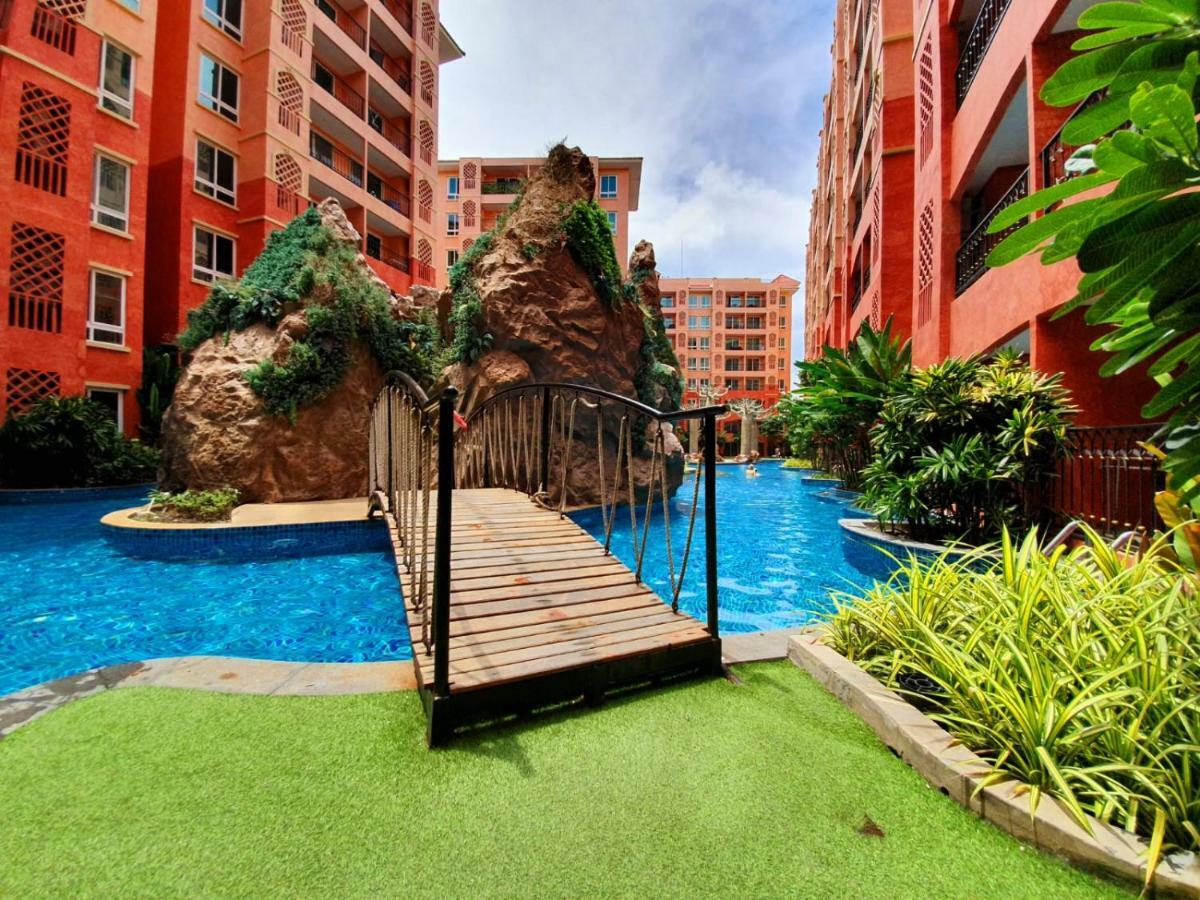 Seven Seas Condo By Dmitrii Praia de Jomtien Exterior foto