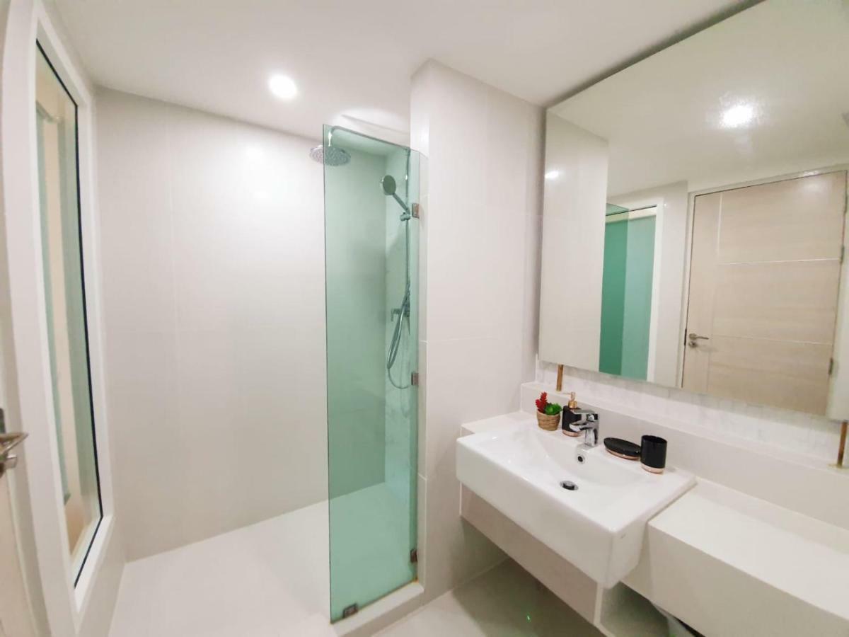 Seven Seas Condo By Dmitrii Praia de Jomtien Exterior foto