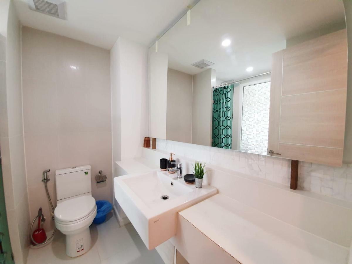 Seven Seas Condo By Dmitrii Praia de Jomtien Exterior foto