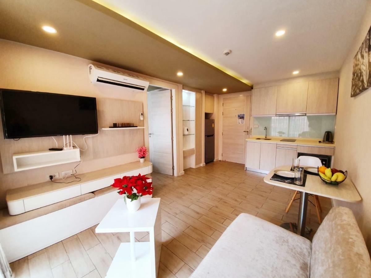 Seven Seas Condo By Dmitrii Praia de Jomtien Exterior foto