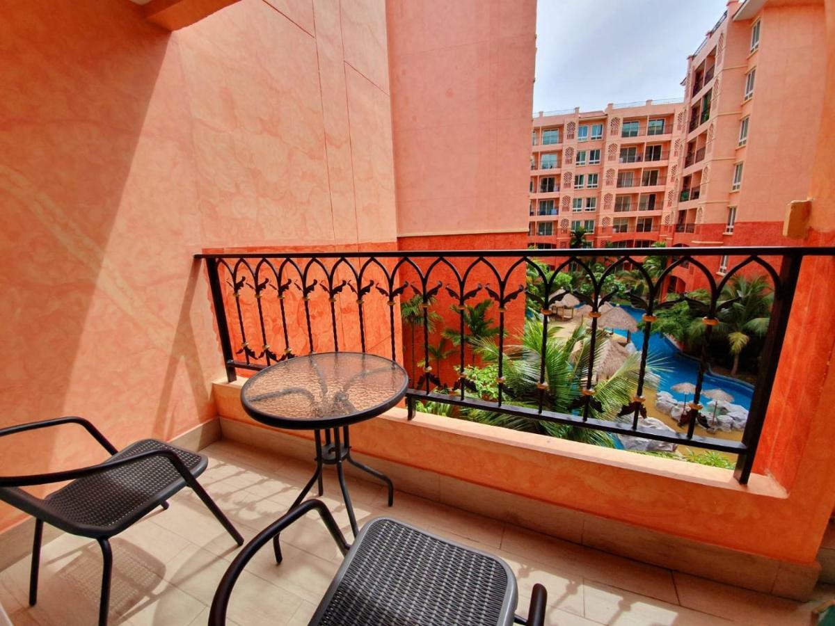 Seven Seas Condo By Dmitrii Praia de Jomtien Exterior foto