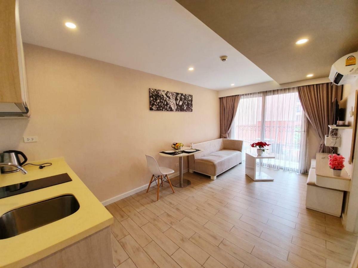 Seven Seas Condo By Dmitrii Praia de Jomtien Exterior foto