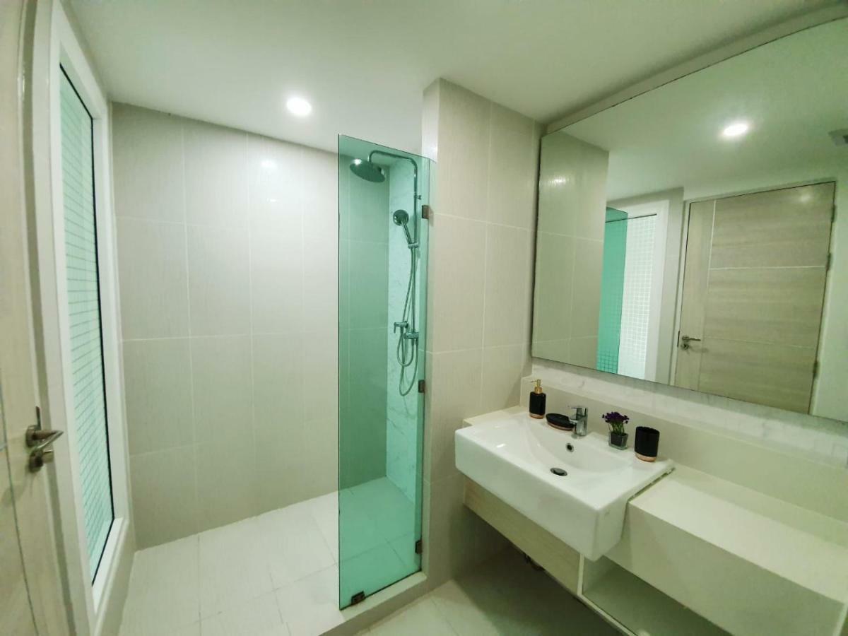 Seven Seas Condo By Dmitrii Praia de Jomtien Exterior foto